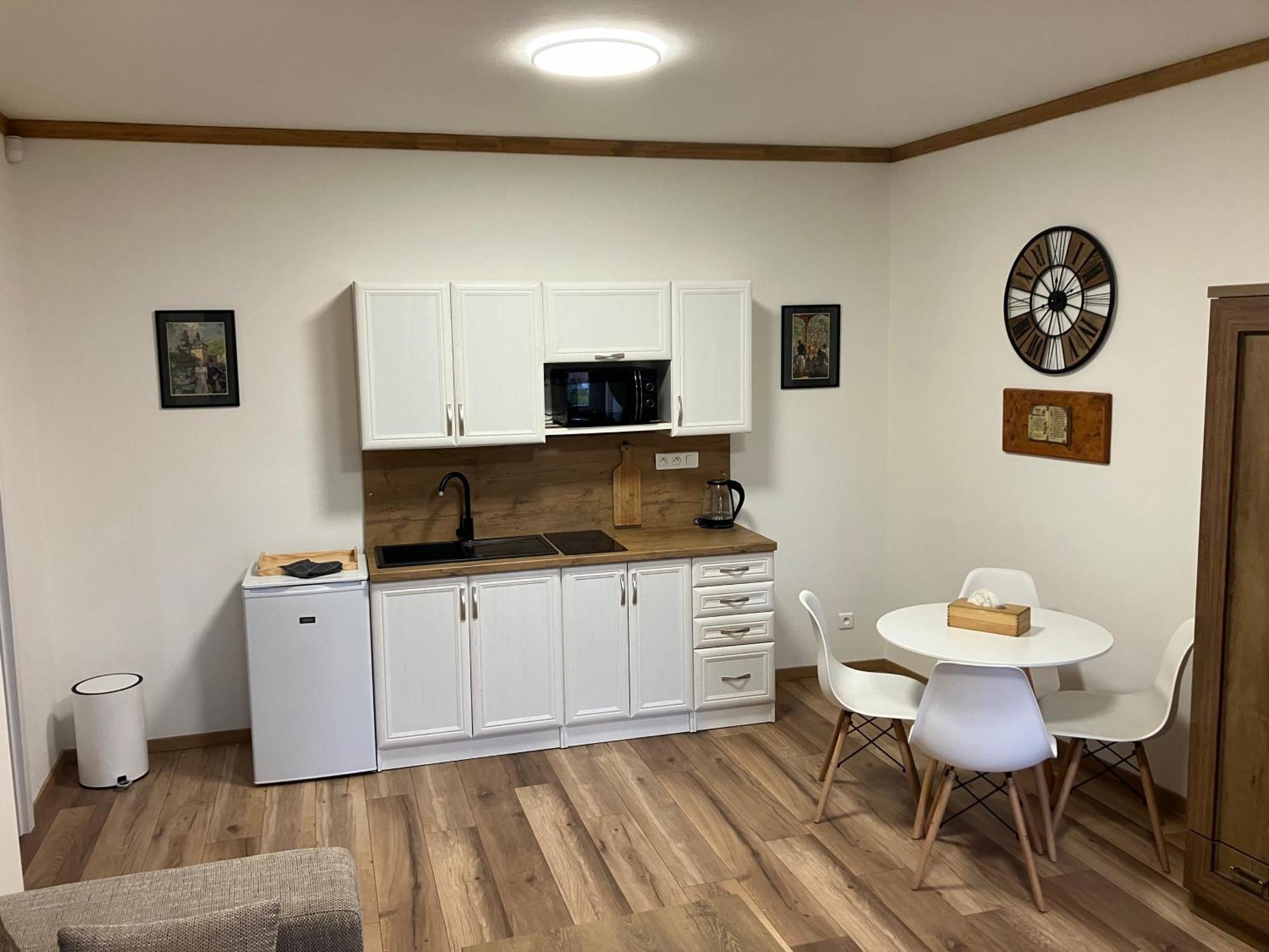 Egrensis Apartments ロケト エクステリア 写真